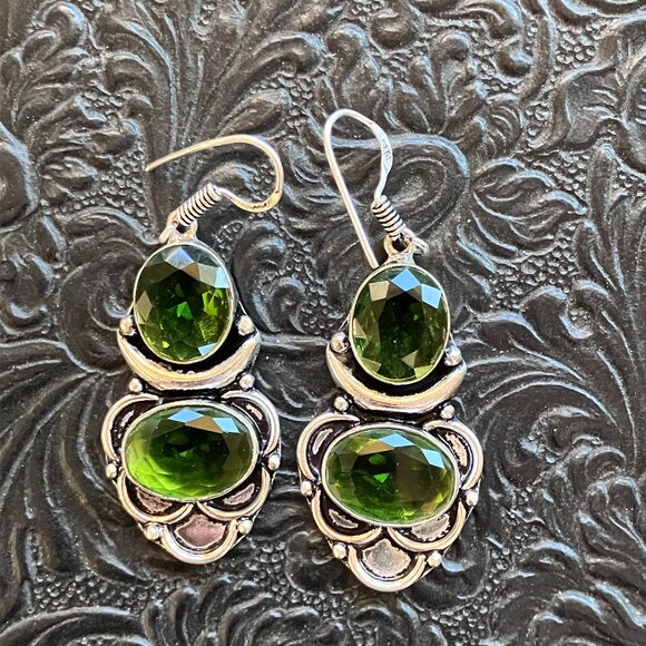 Green Peridot Witchy Crescent Moon Lunar Stone Crystal Jewelry Earrings - Picture 5 of 7